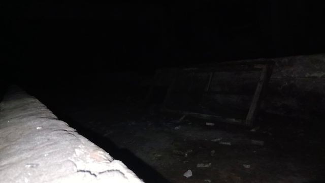 Запечатлили паранормальное явление на бетонной заброшке, на статической камере фиксируется движение смотреть онлайн