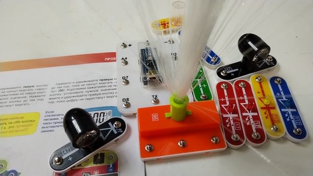 Сборка схемы и программирование в конструкторе Знаток смотреть онлайн