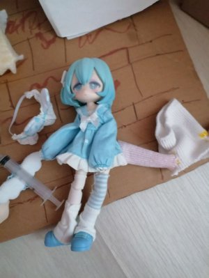 шью футболку для новой куклы