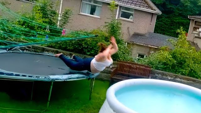 Постарайтесь не засмеяться 😂 Самые неловкие неудачи в истории смотреть онлайн