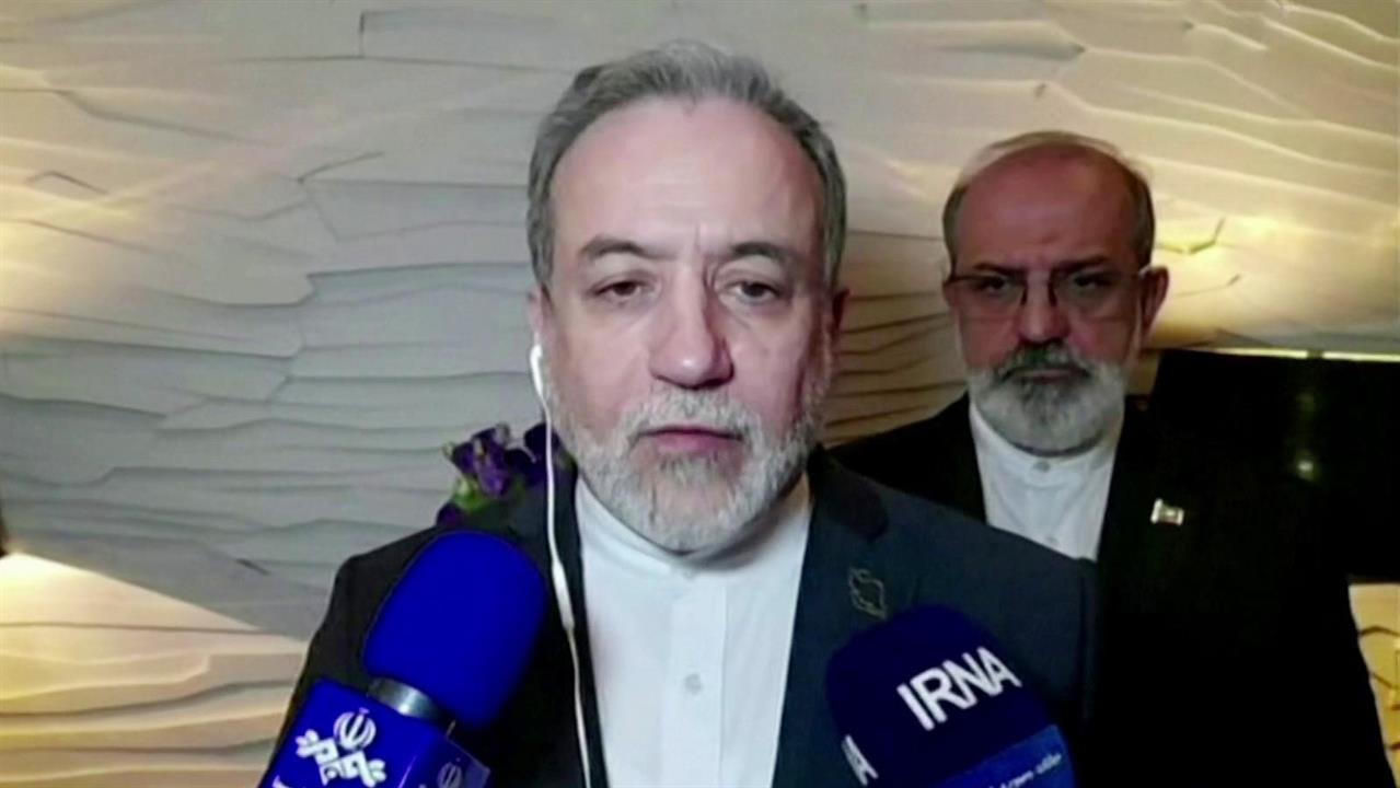 Иран будет атаковать базы США в регионе Персидского залива в случае американского нападения. смотреть онлайн