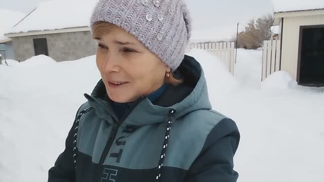 Ура, я опять не одна//Из города в деревню// смотреть онлайн