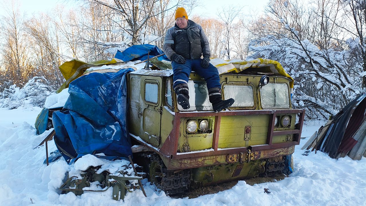 Купили артиллерийский тягач / 25 лет под брезентом смотреть онлайн