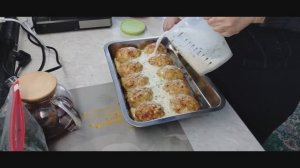 Готовлю вкусные ленивые голубцы в сметанном соусе, запекаю их в духовке.