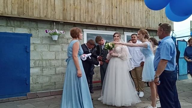 Пока я на работе, посмотрите свадьбу нашего сына ( 30.07.2022). Было весело 😊 смотреть онлайн