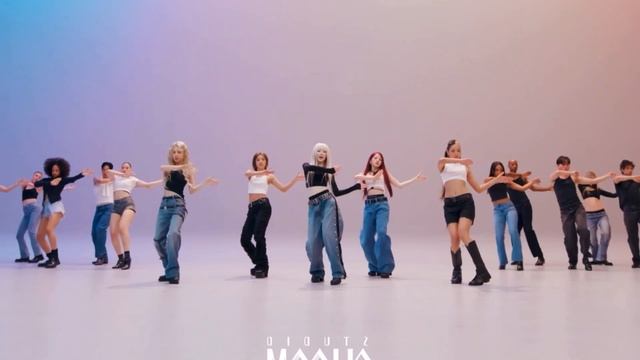 idle-mono dance mirrored