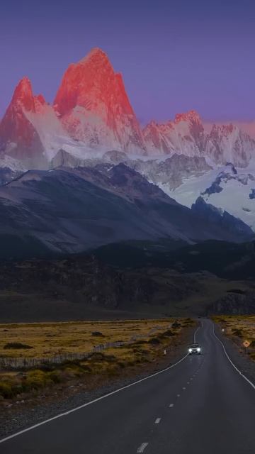 Восход на вершинах Фитц Рой и Серро Торре в Эль-Чальтене, Аргентина