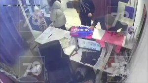 В Питере агрессивный неадекват выстрелил в лицо сотруднику ПВЗ из-за просьбы перепаковать товар