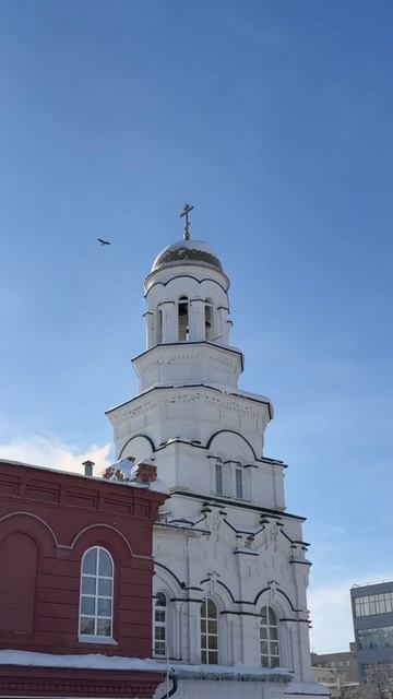 Только здесь душа парит выше птицы!