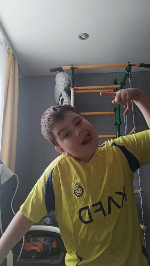 Кто хочет чтоб я придумала себе знак приветственный