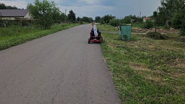 Катаемся с папой . Катаемся с папой .