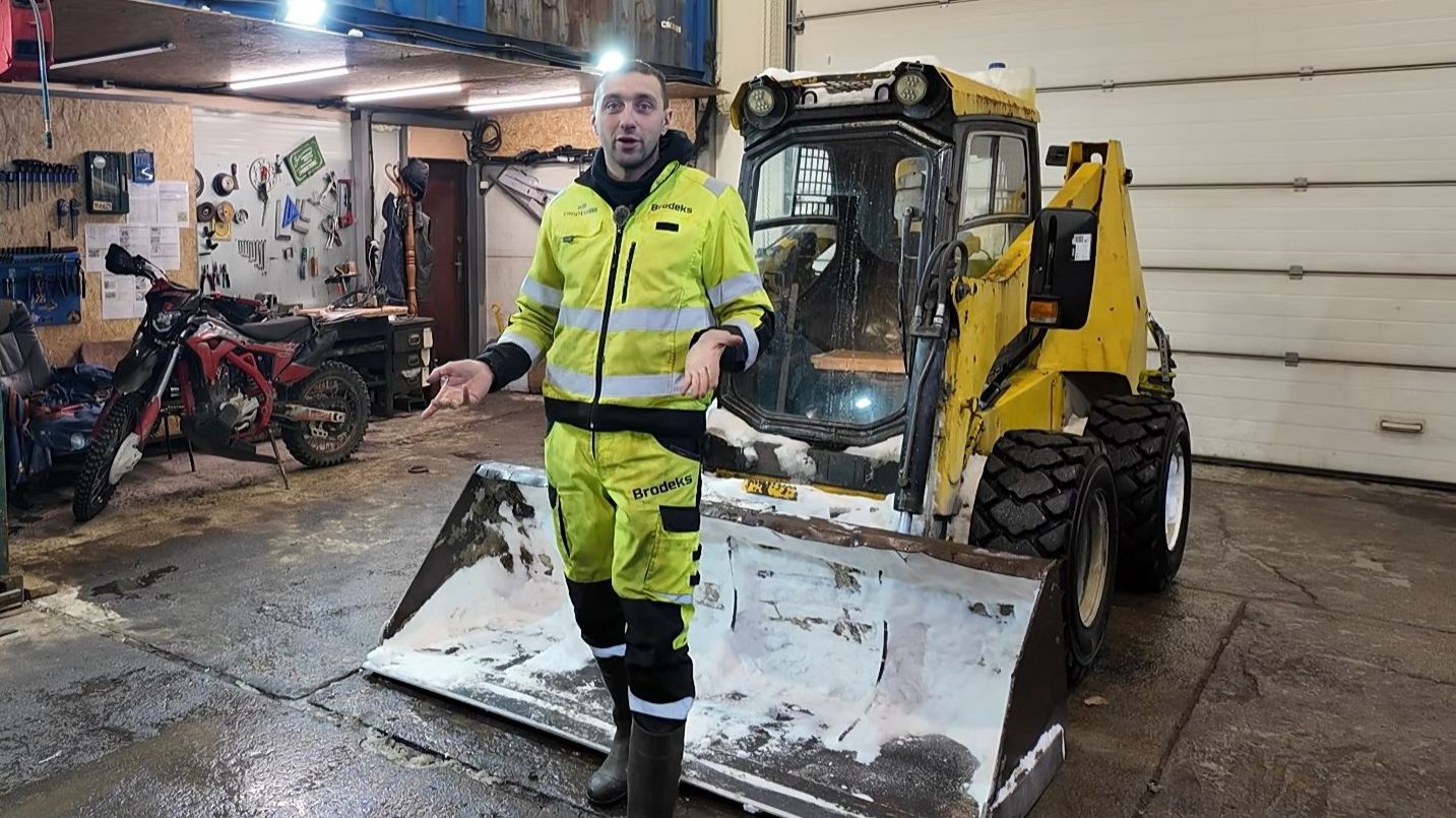 Минипогрузчик ANT. Ужас или удача? обзор на мой погрузчик смотреть онлайн