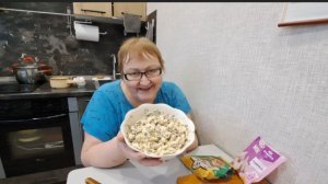 Цены скачут неизвестно куда и неизвестно какими темпами. На ужин готовлю салат из морской капусты.