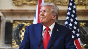 AP: Трамп поступил необычно, подключив военачальников США к переговорам с Ираном