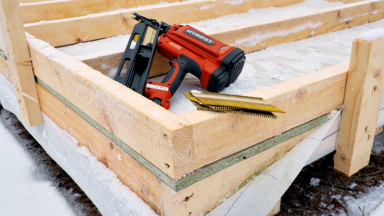 Бытовка 6х2.4 своими руками за НЕДЕЛЮ! Пошаговый процесс строительства. Вот что получилось... смотреть онлайн