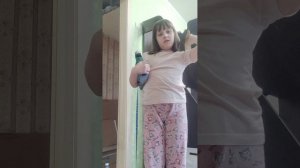 VLOG с Дмийтрием🕊🕊🕊маленький влог с голубем 😍🤙😋😌🙂 сори за кашель я болею 🤒🤒😷