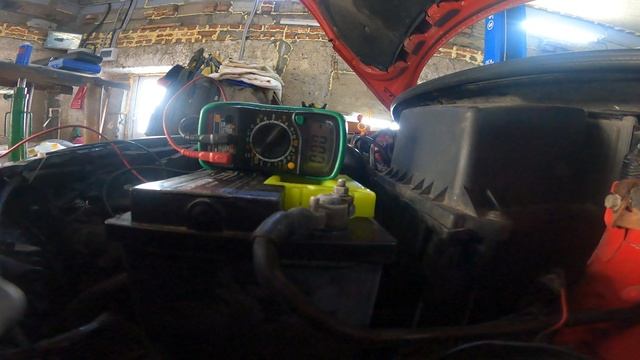 ШКОДА ФАБИА ЗАГЛОХЛА смотреть онлайн