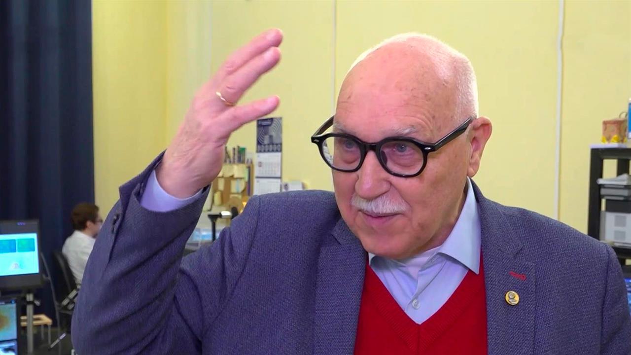 Ученый раскрыл, как в Индии использовали его метод, чтобы "просветлить череп". смотреть онлайн