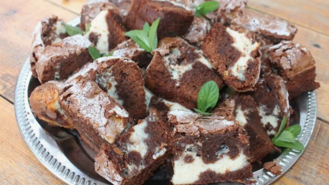 Пирог сырный с шоколадом и тофу.