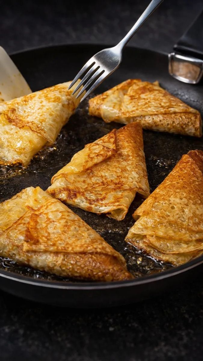 Лучшие КРУЖЕВНЫЕ ТОНКИЕ БЛИНЧИКИ!🥞ГЛАДКОЕ тесто для блинчиков , 2 начинки просто улет смотреть онлайн