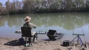 Рыбалка на  протоке, тут есть вся рыба и много карася и таранки.