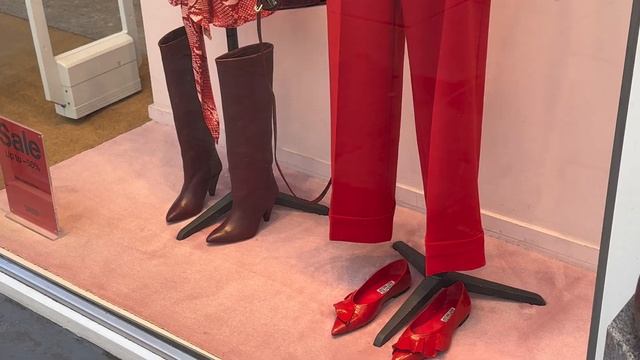 📍 STREET STYLE в ЛОНДОНЕ. Смотрим как одеваются зимой в феврале 2026 года смотреть онлайн