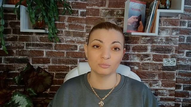 Виталька без Педальки. Руся и Пипонька. Светка хвастается семьёй нацистов. Засеря в командировке. смотреть онлайн