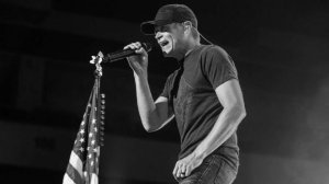 Умер солист группы 3 Doors Down Брэд Арнольд