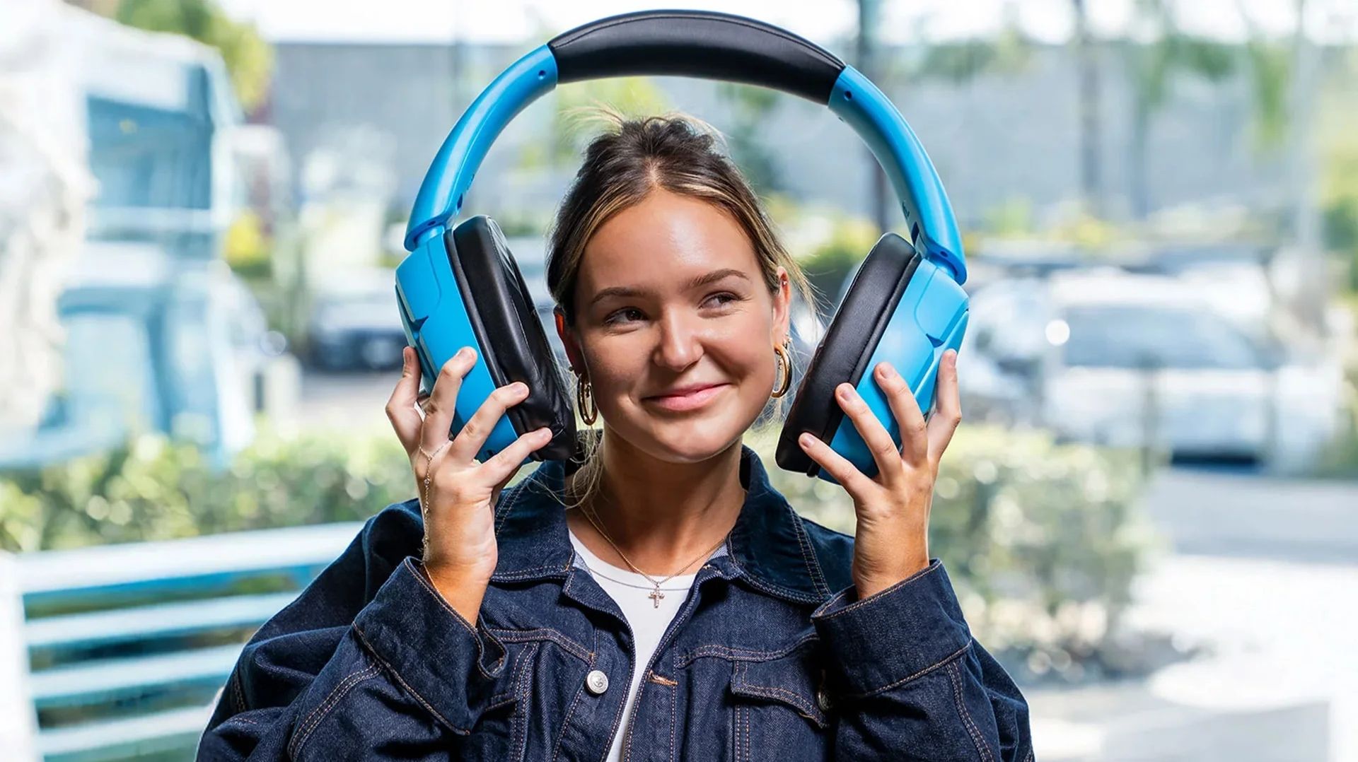 Аккумуляторный поезд и электрический контейнеровоз.