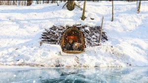 Строю теплую и уютную землянку для выживания. Бревенчатое укрытие и потайная пещера в холме.Бушкрафт