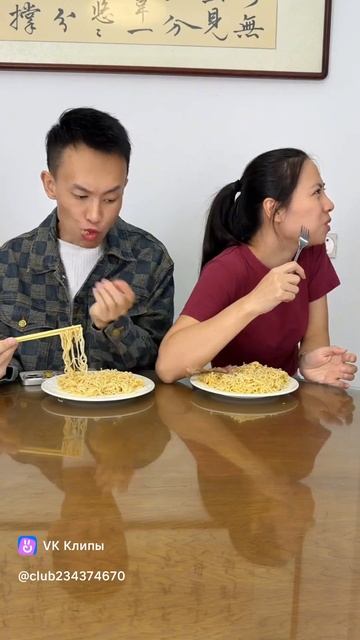 крадежка одного яйца- и потеря целой куриной ножки