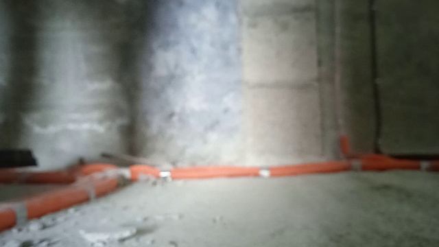 Пилю стены. Опасно