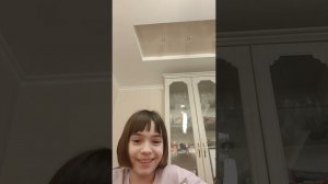 Давайте наберём 100.000 лайков Ну или хотя бы 1.000 чтобы я попросила у мамы бумагу(гугугага)