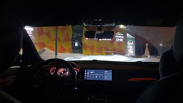 Хвост который виляет собакой!