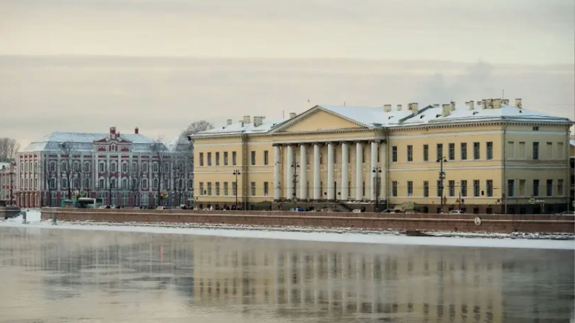 Получение пресной воды из воздуха и новый материал из травы: День науки отмечают в России смотреть онлайн