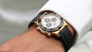 Украинский посол возмутил общественность часами за несколько миллионов рублей