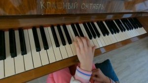 Урок №1 на фортепиано.