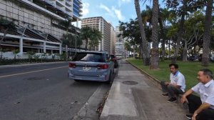 Прогулка по пляжу Вайкики сегодня 💨 Февраль 2026 🌊🚶♂️