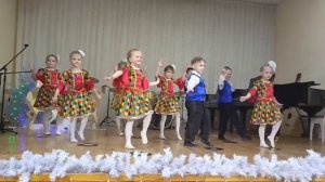 Танец с пластинками д/с "Почемучка" г. Усмань