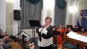 "Я оденусь в твои объятья" поёт Алла Кругова