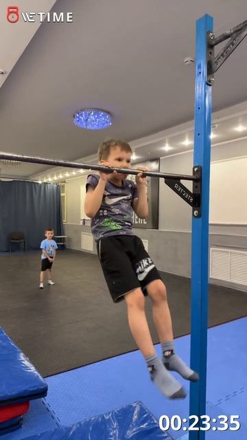 Леша, подтягивание.mp4