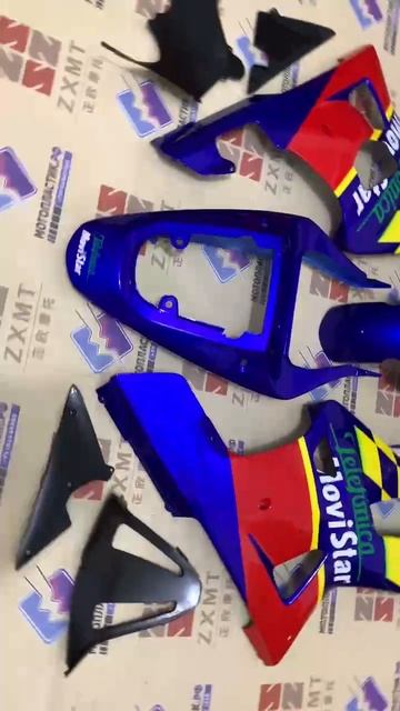 г. Москва Suzuki GSXR600/750 2001-2003 ||| мотопластик.рф смотреть онлайн