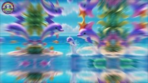 Дельфин прыгает через волны