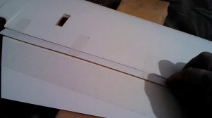 №131- Приклеиваю шторки рулей высоты.