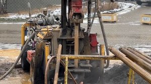 Донецк. Начали бурить вторую скважину.