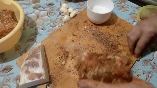 Тихобез лишних слов.Все заняты своими делами.