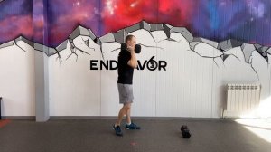 Жимовой швунг (гантель)