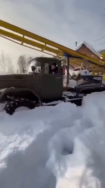 ЗИЛ поражает своими мощностными пoказателями. Буровики истинные специалисты, мaстерcки спрaвляющи…