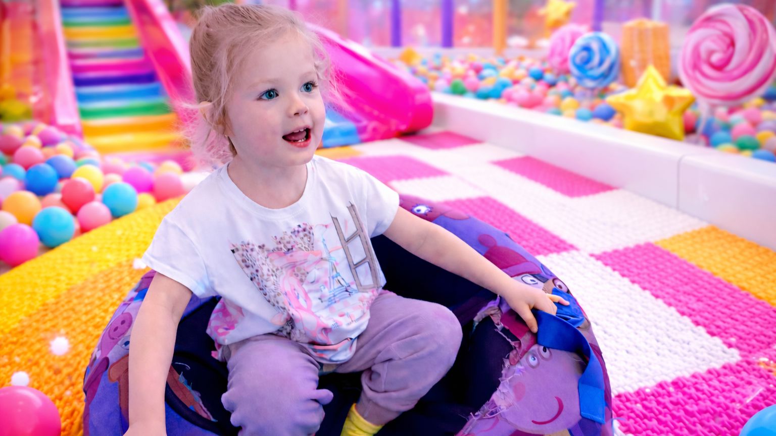 Let’s Go Play! 🎶 Весёлая детская песенка Анны Марии про игру на Английском и Русском