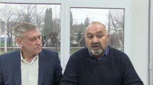 В Севастополе "заело пластинку" , одни и те же "песни". В Севастополе бездна для денег